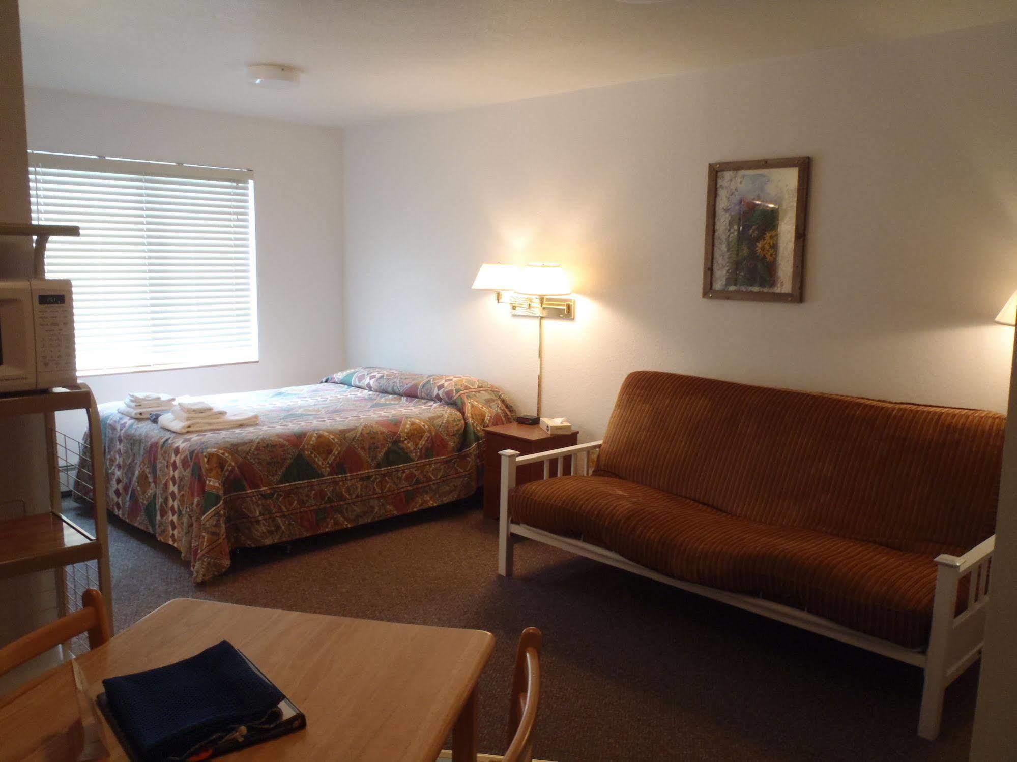 Three Rivers Resort Almont 外观 照片
